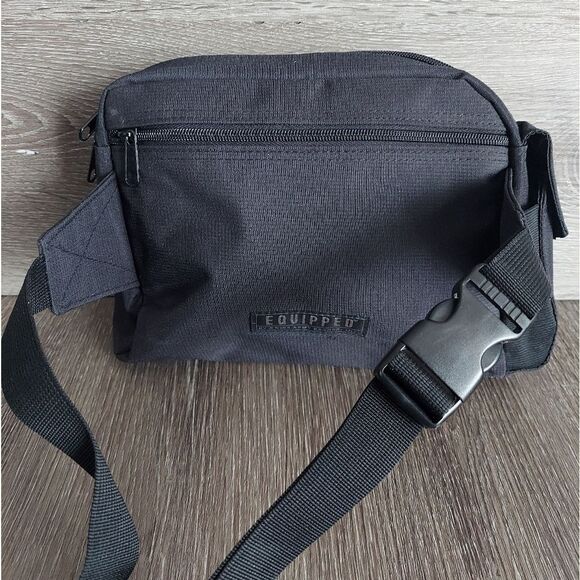 Swiss Army Equipped Black Fanny Pack Waist Bag - Picture 3 of 9